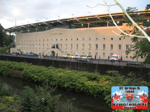 Rückseite der Haupttribüne am Wuppertaler Stadion am Zoo