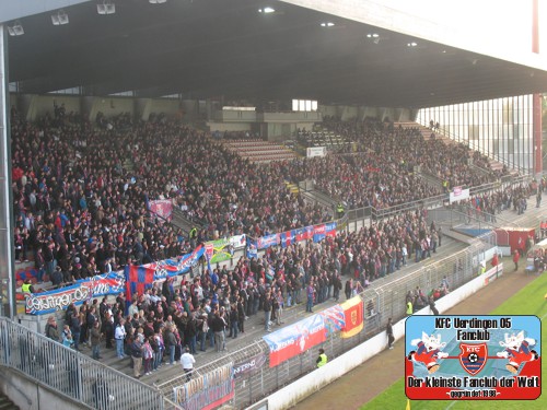 Blick auf die Haupttribüne des Grotenburg-Stadions