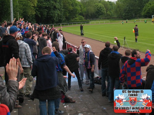 KFC-Fans im Erftstadion in Kapellen