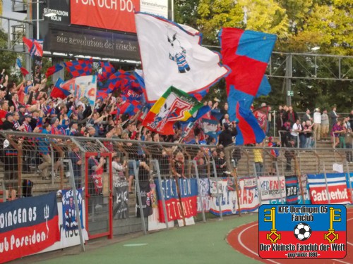 Uerdinger Fanblock im Kölner Südstadion