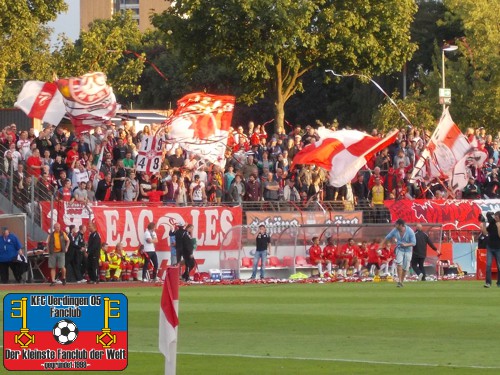 Die Fans von Fortuna Köln auf der Gegengerade