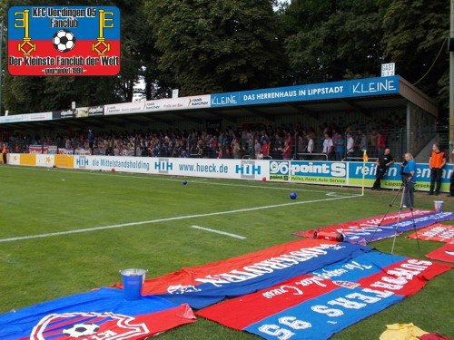 Blick auf den Uerdinger Fanblock in Lippstadt