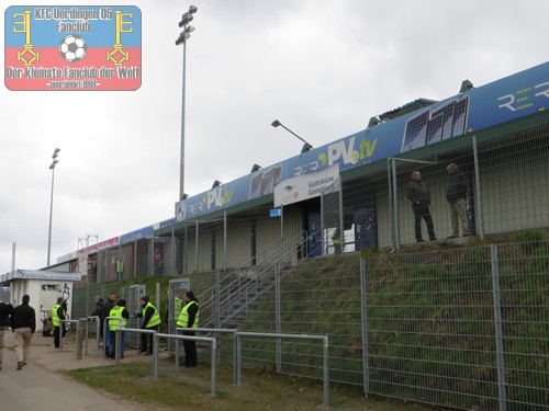 Gästeeingang am Stadion Lotte