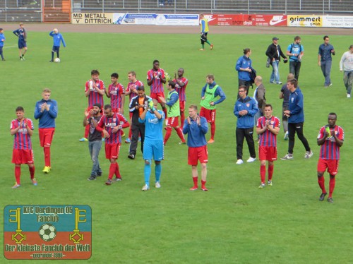 Uerdinger Mannschaft nach dem Abpfiff