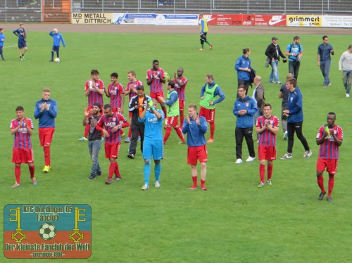 Uerdinger Mannschaft nach dem Abpfiff