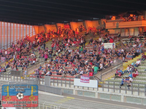 Südtribüne Grotenburg-Stadion Krefeld vor dem Spiel