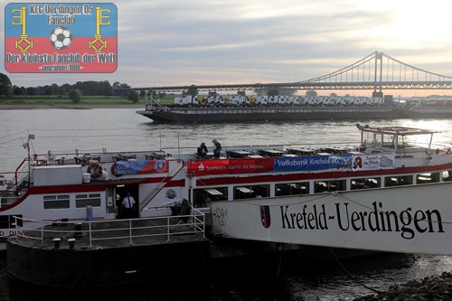 Uerdinger Fanschiff am Steiger Krefeld-Uerdingen