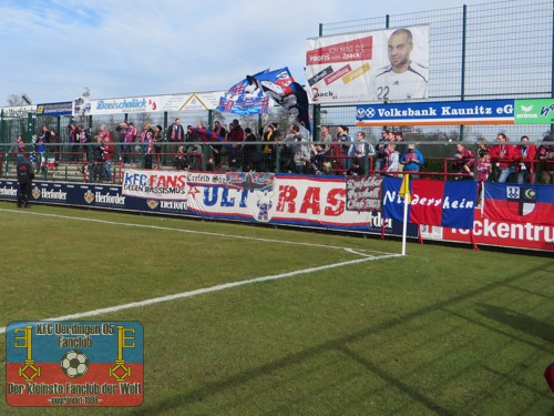 KFC-Fans in Verl vor dem Spiel