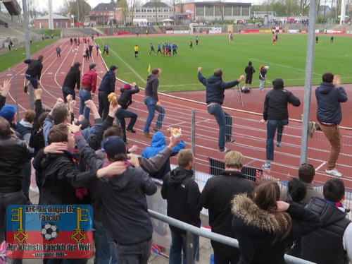 Jubel über den Uerdinger Doppelpack vor der Pause