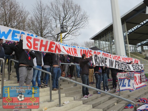 Uerdinger Spruchband für einen verstorbenen Fan