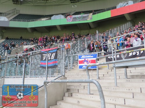 Uerdinger Fans im Gladbacher Borussia-Park