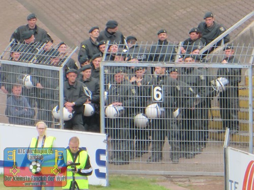 Polizeitruppe einsatzbereit