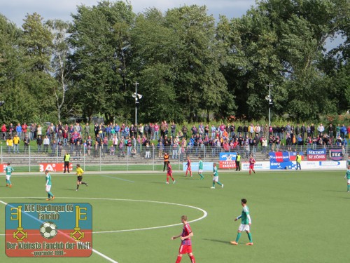 KFC-Fans im Mülheimer Ruhrstadion