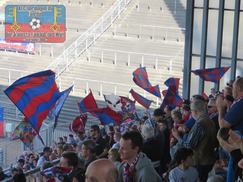 KFC-Fans im Franz-Raschid-Block vor dem Spiel