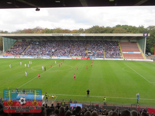 Blick auf die Nordtribüne der Grotenburg mit den MSV-Fans