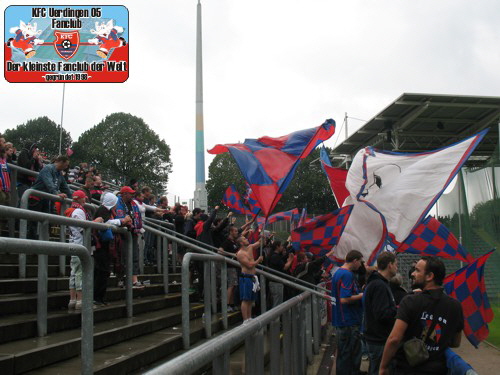 Uerdinger-Fans im Wuppertaler Stadion am Zoo