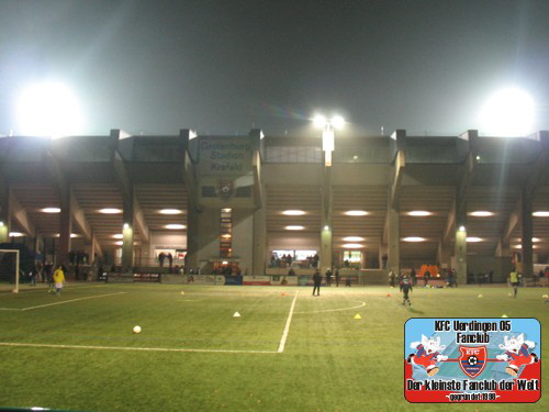 Grotenburg-Stadion Krefeld unter Flutlicht