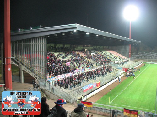 Blick auf die Haupttribüne des Grotenburg-Stadions