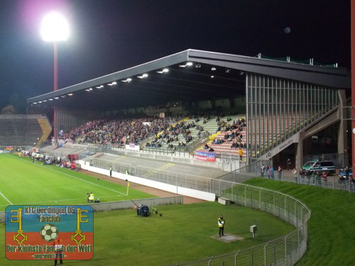 Blick auf die Südtribüne des Grotenburg-Stadions Krefeld