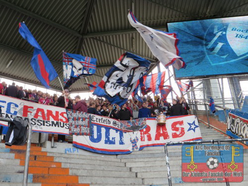 KFC-Fans im Bochumer Ruhrstadion