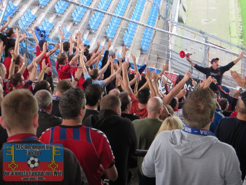 KFC-Fans im Bochumer Ruhrstadion