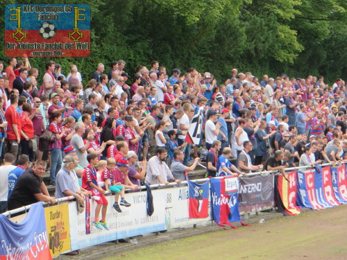 KFC-Fans in Hiesfeld