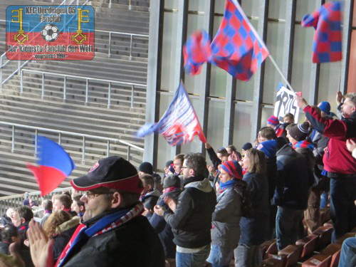 KFC-Fans im Franz-Raschid-Block