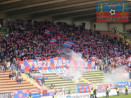 Wuppertaler-Fans in der Krefelder Grotenburg