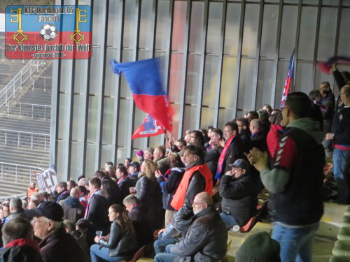 KFC-Fans vor dem Spiel