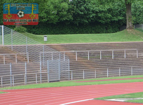 Wellenbrecher Grenzland-Stadion in Mönchengladbach-Rheydt