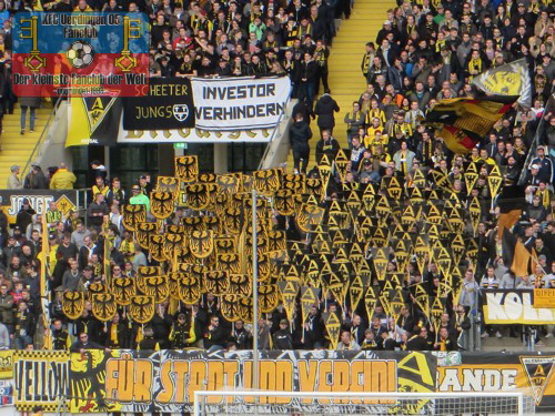 Aachener Fans vor dem Spiel