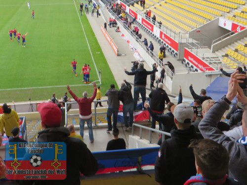 Uerdinger Jubel über das 1:0 durch Tanju Öztürk