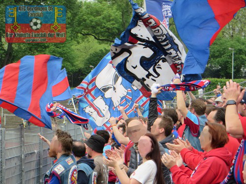 Uerdinger Fans in Dortmund