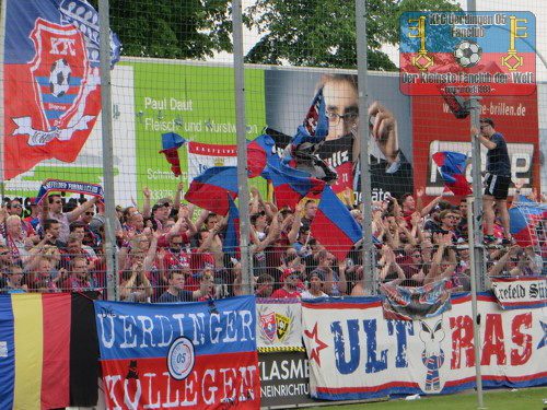 KFC-Fans im Jahnstadion Wiedenbrück