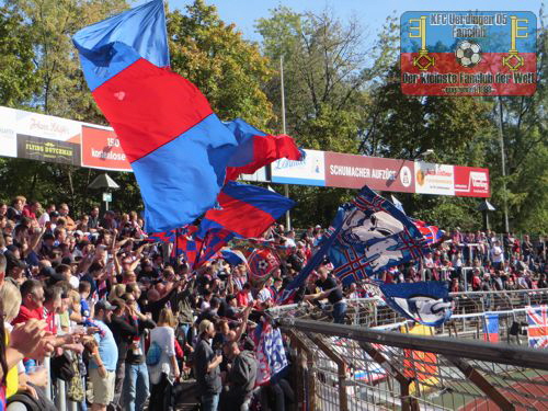 Uerdinger Fans im Kölner Südstadion