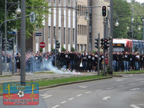 Marsch der Ultras Krefeld zum Krefelder Hauptbahnhof